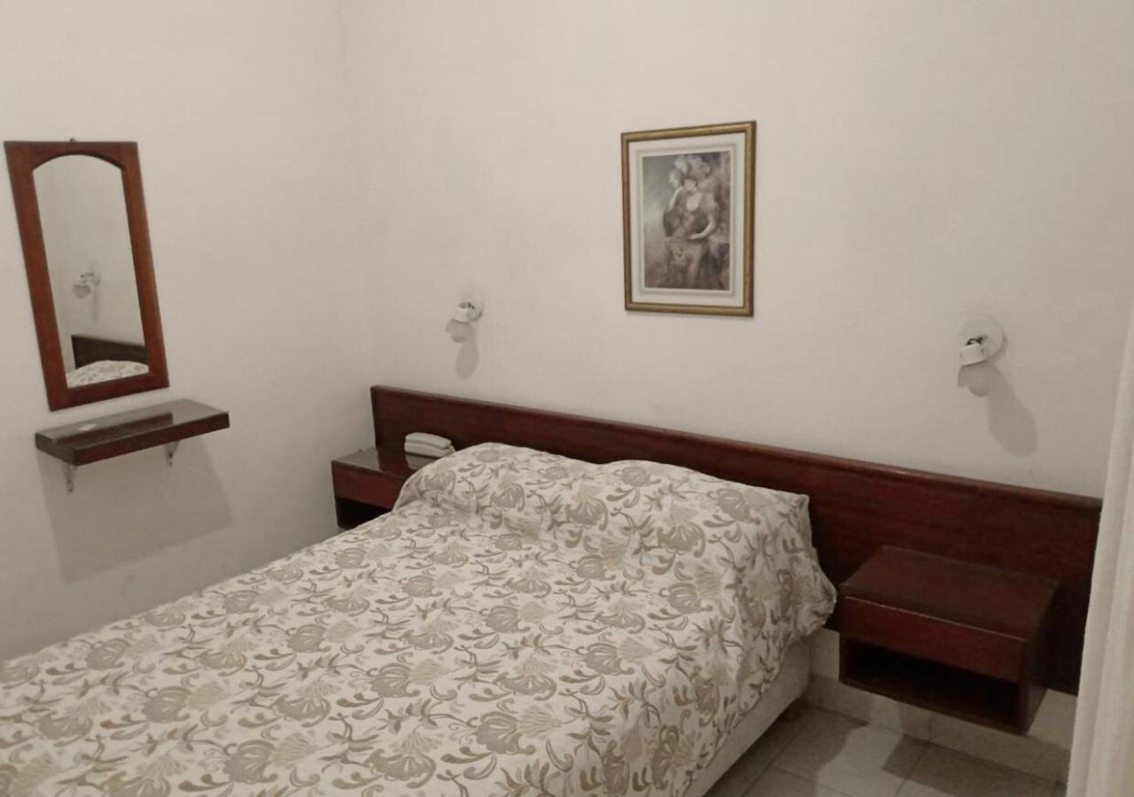 Nuevo Hotel Bristol 산티아고 델 에스테로 외부 사진